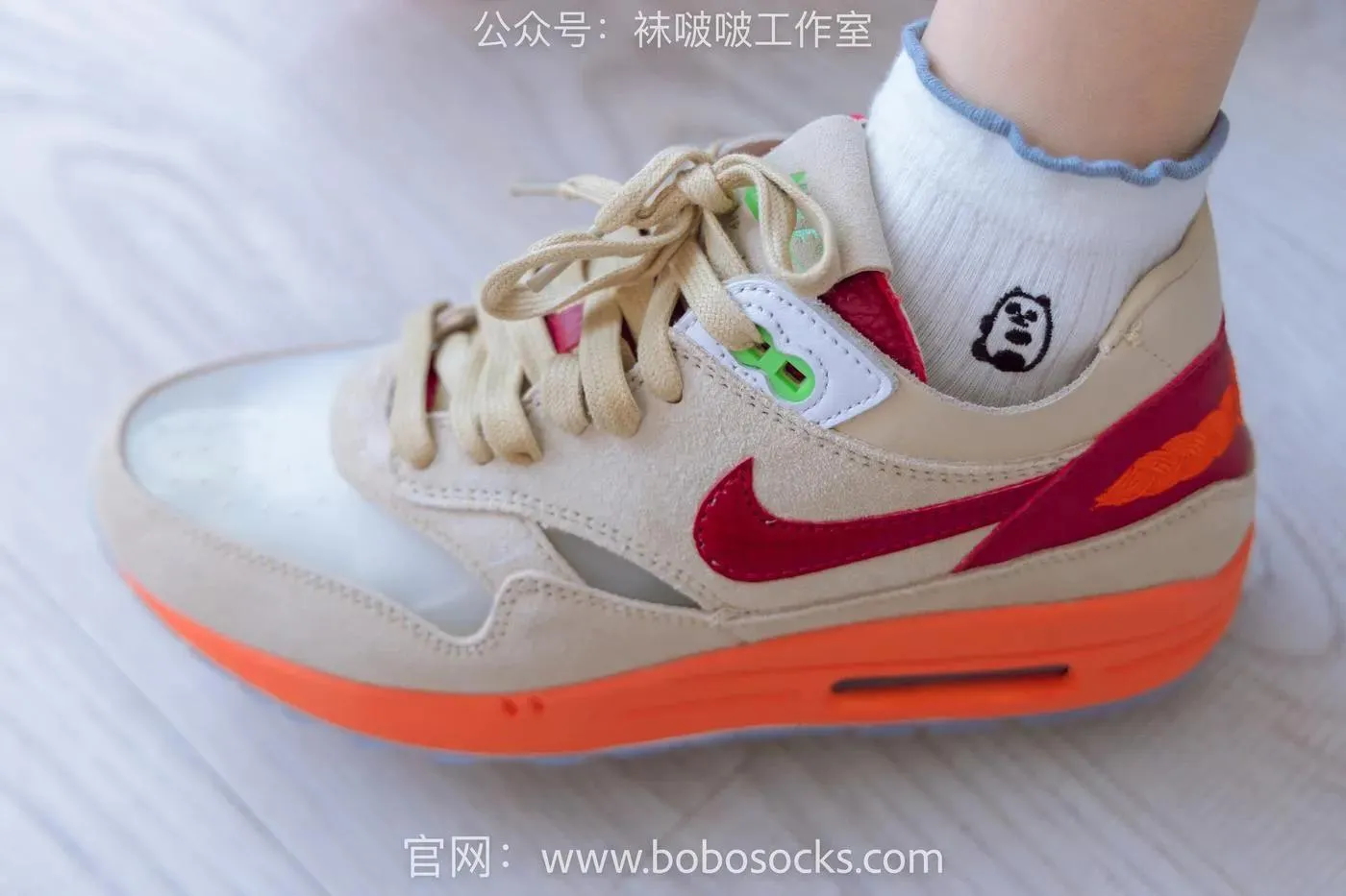 [BoBoSocks袜啵啵]NO.118 稚予-运动鞋、白棉袜、肉丝、踩小熊玩偶 [140P]插图4